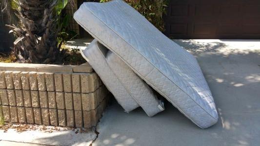 Cheap Mattress Removal Service and Cost in Boston Massachusetts