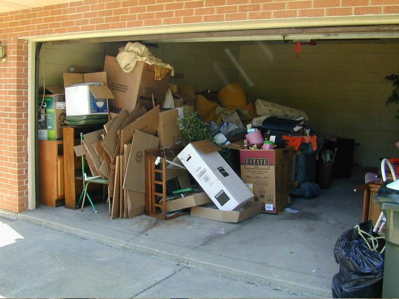Best Garage Clean-Out Services and Cost in Boston Massachusetts